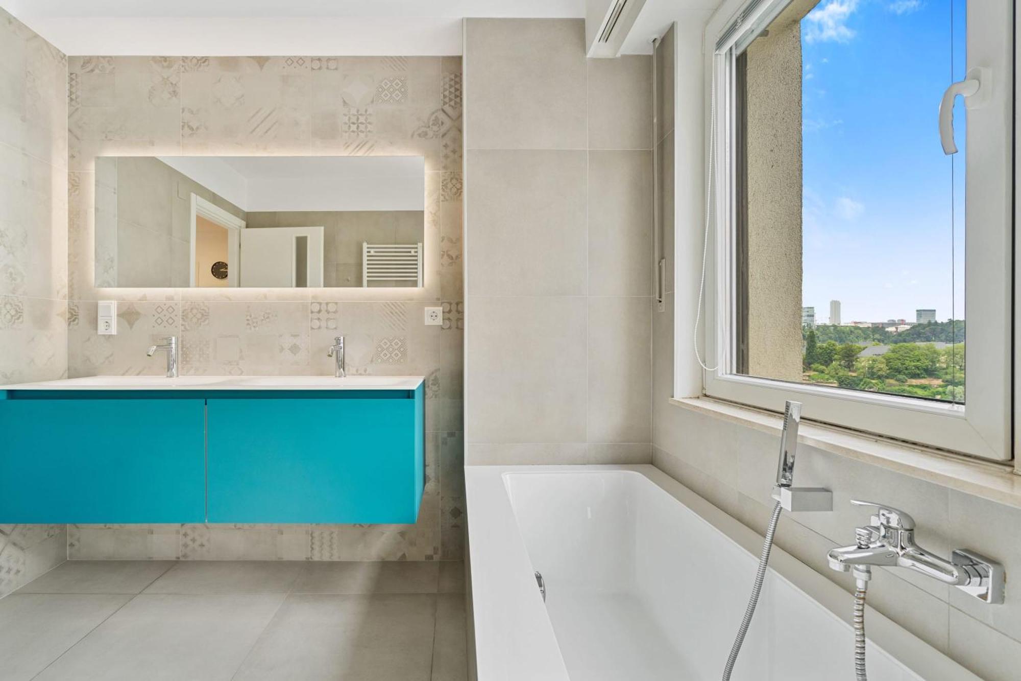 Central Lux 2Br Apt With City Views & Balcony لوكسمبورغ المظهر الخارجي الصورة
