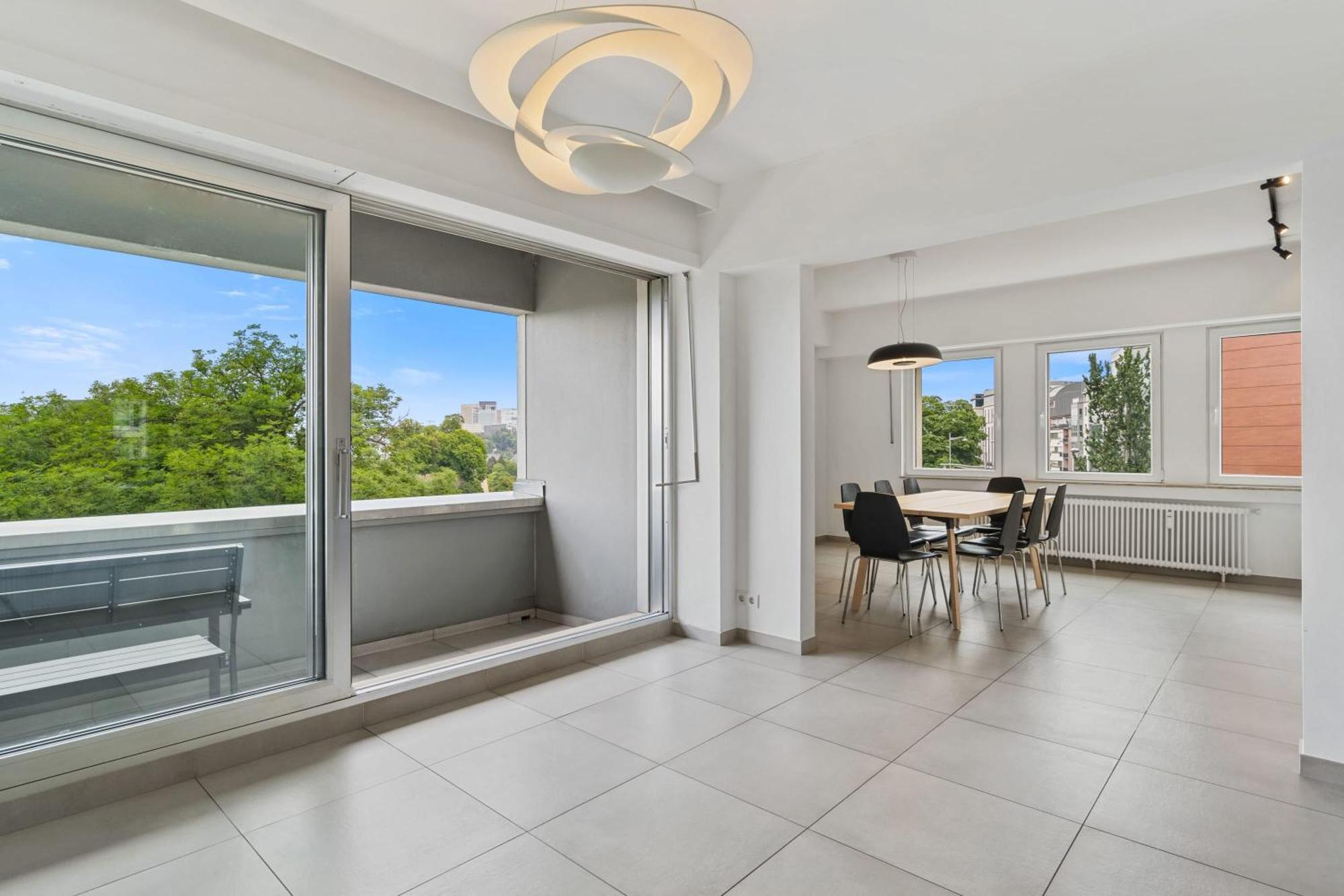Central Lux 2Br Apt With City Views & Balcony لوكسمبورغ المظهر الخارجي الصورة