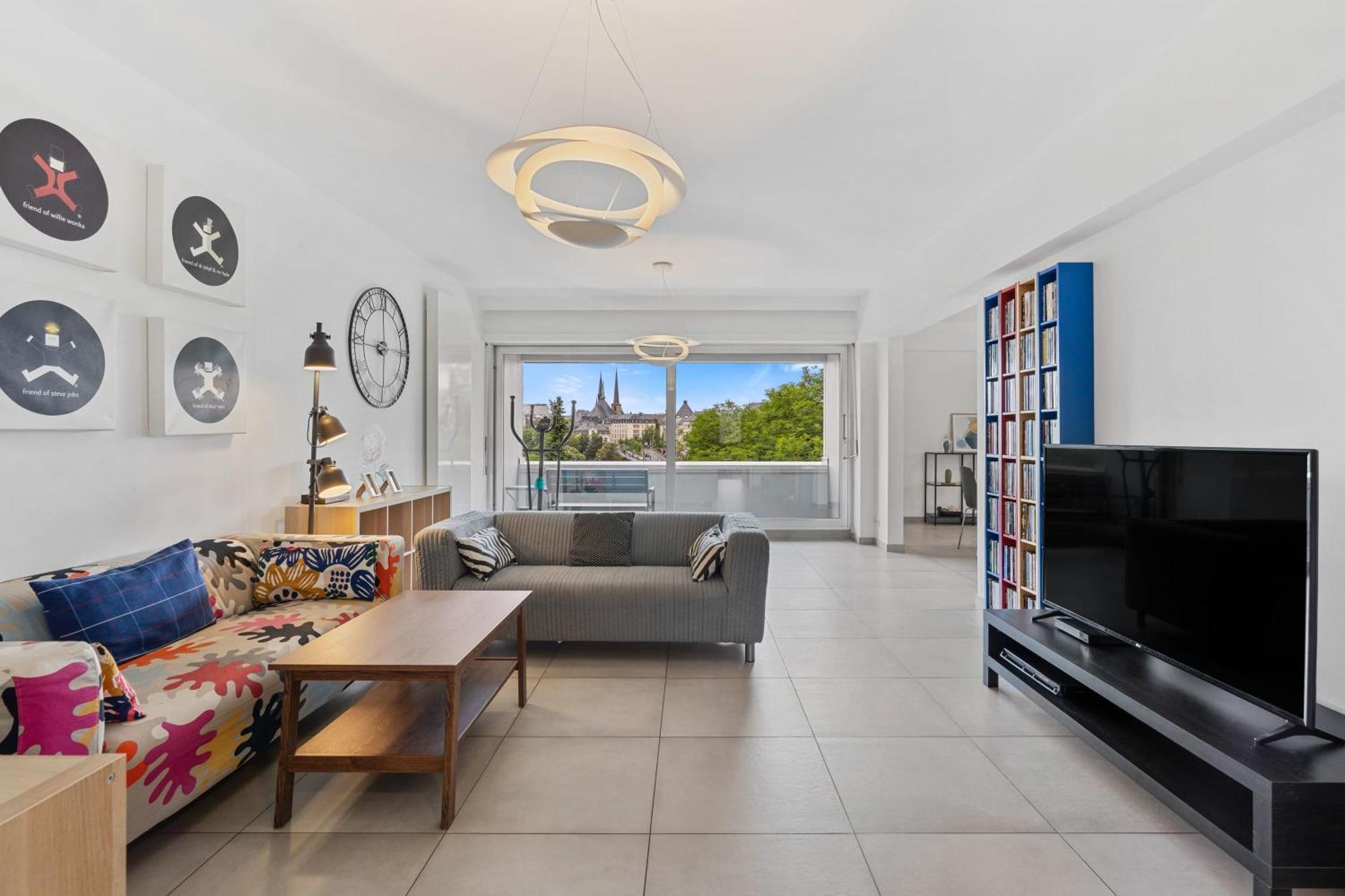Central Lux 2Br Apt With City Views & Balcony لوكسمبورغ المظهر الخارجي الصورة